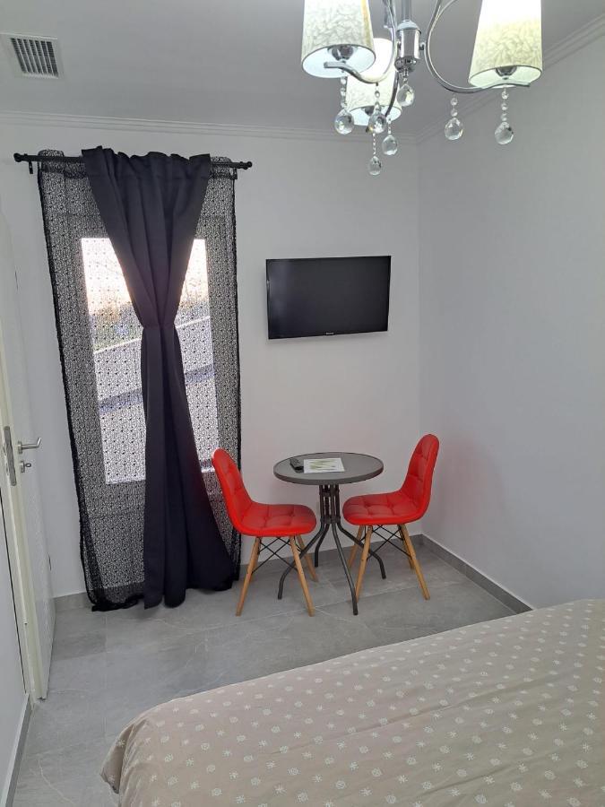 Kevin&Jessica Rooms Giarmata エクステリア 写真